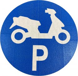 Skylt parkering för moped